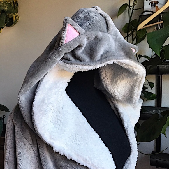 Last one! Faux firm trimmed short cat robe - Picture 3 of 11